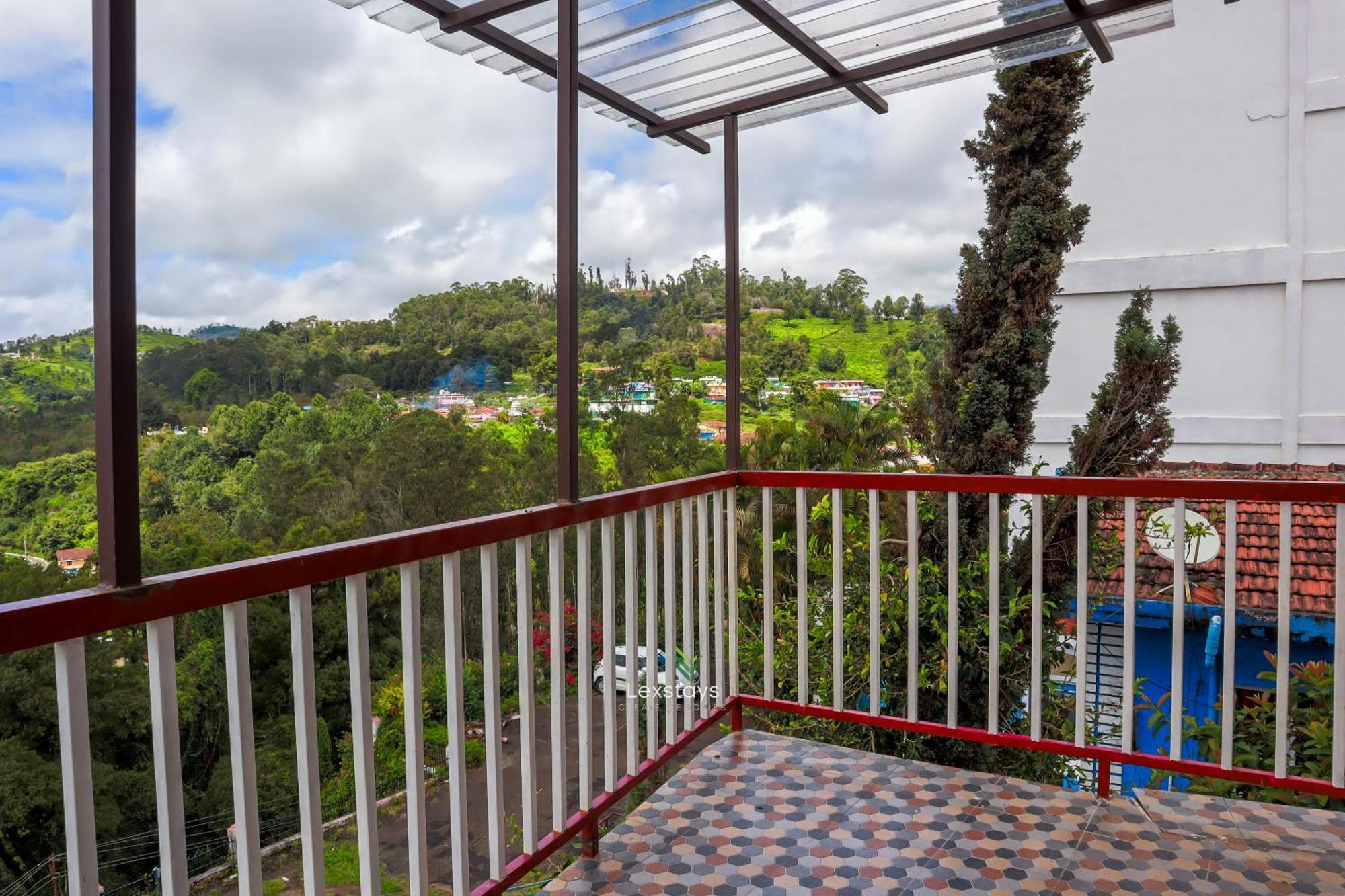Vijaya Deepa Guest House By Lexstays Coonoor Exterior photo